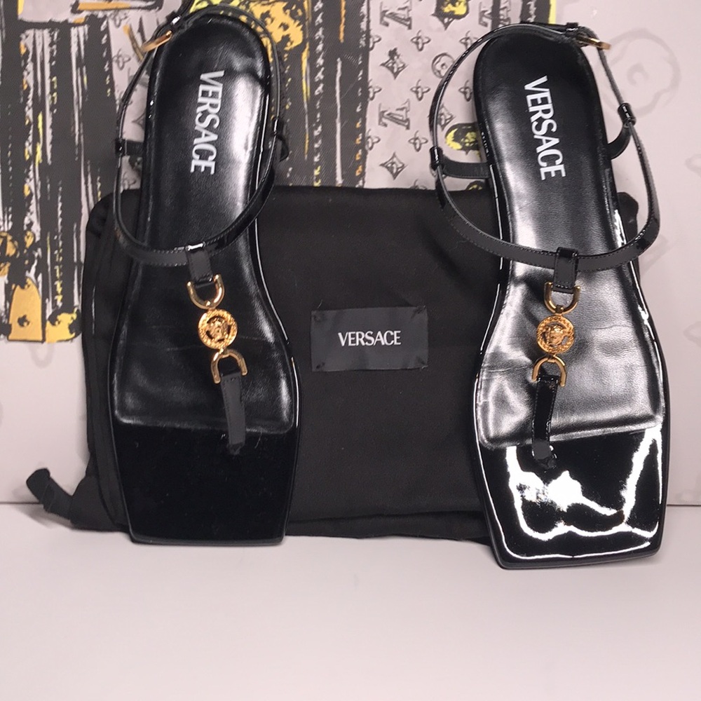 New Authentic Versace Women's Black Sandals - Picture 7 of 13